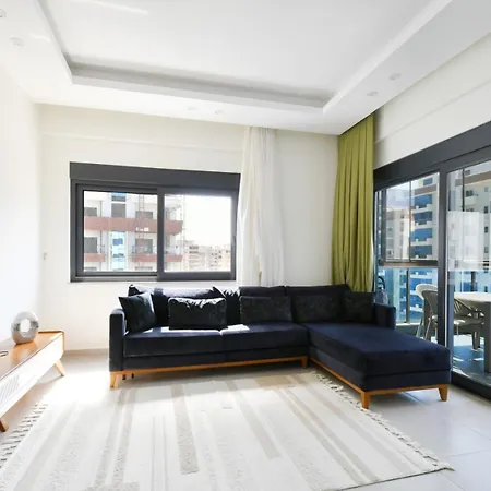Lejlighed Gokgur 2-bedroom For Rent, 400 Meters From The Sea, Mahmutlar,